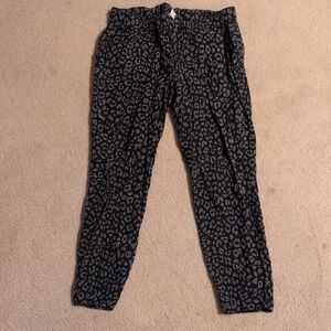 Old Navy Black and Gray Patterned Pants Size Small